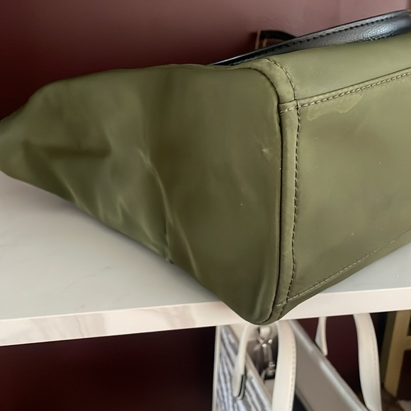 Kate Spade Green canvas purse - Picture 2 of 10